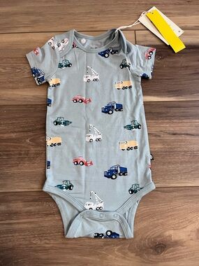 NWT Kyte Baby construction short sleeve bodysuit